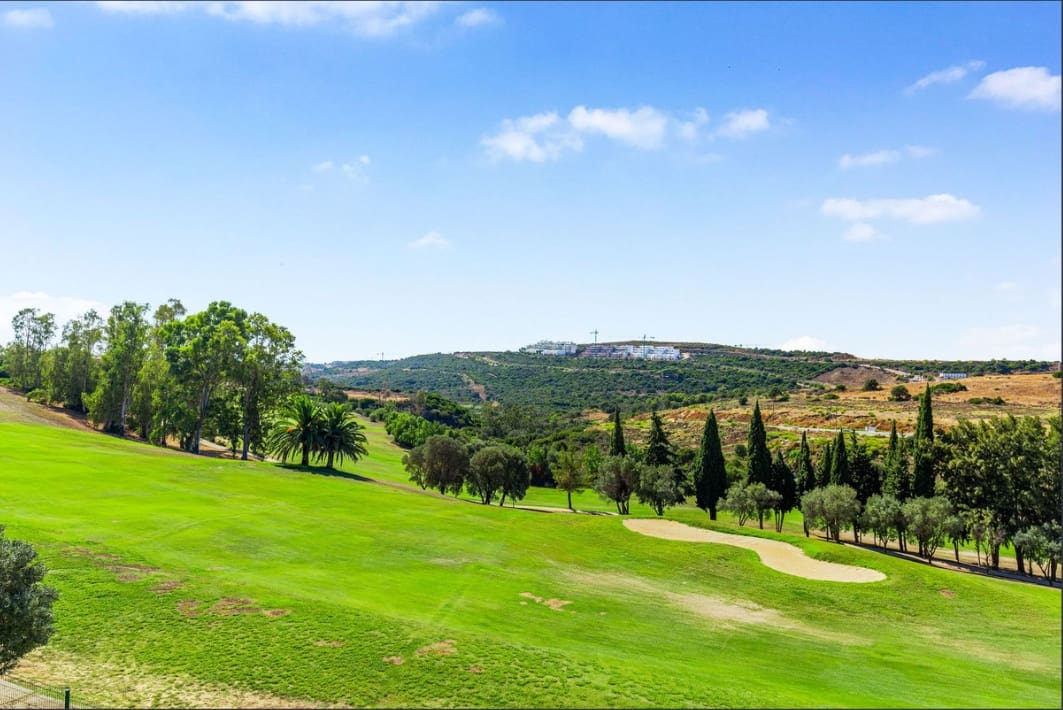 2 Zimmer Penthouse zu verkaufen in Estepona mit Pool - 450.000 € (Ref: 9474882)