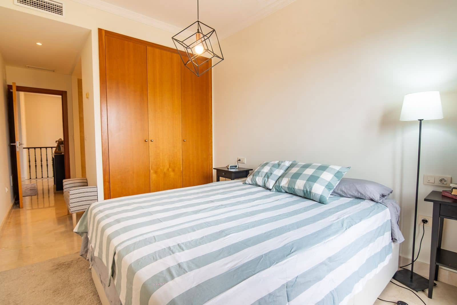 3 quarto Casa em Banda para venda em Estepona com piscina garagem - 470 000 € (Ref: 9475465)