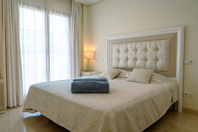 3 chambre Appartement à vendre à Los Arqueros, Benahavís avec piscine garage - 495 000 € (Ref: 9475469)