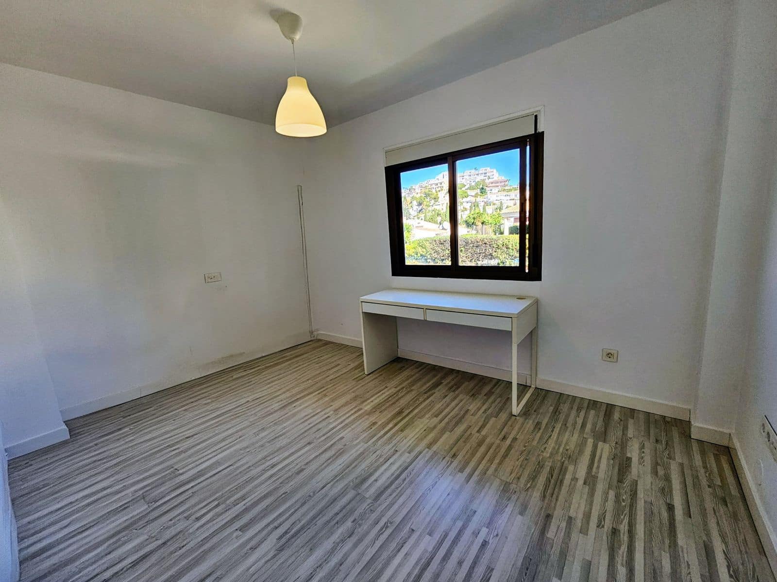 4 bedroom Apartment for sale in Riviera del Sol with pool - € 379,500 (Ref: 9475493)