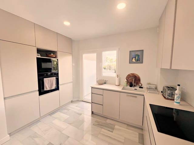 2 slaapkamer Appartement te koop in Calahonda, Mijas met zwembad garage - € 468.000 (Ref: 9475494)