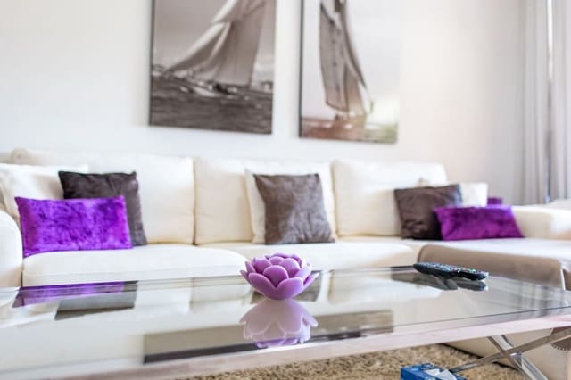 Apartamento de 2 habitaciones en Benahavís en venta con piscina garaje - 450.000 € (Ref: 9476002)