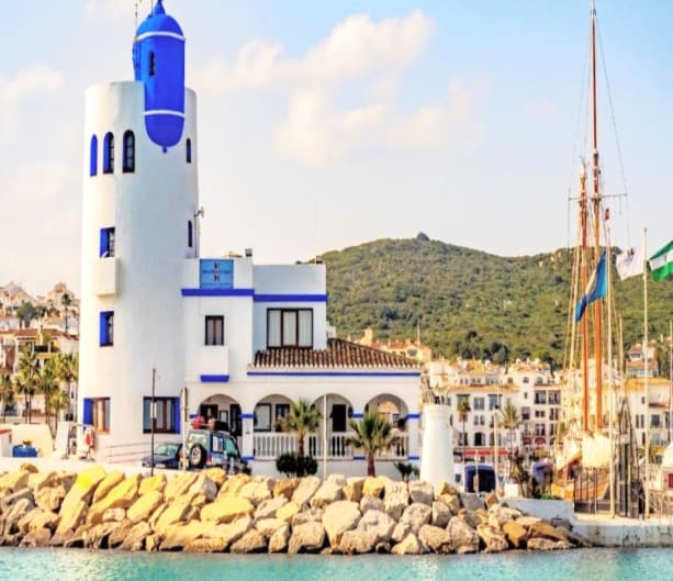 2 makuuhuone Huoneisto myytävänä paikassa La Duquesa / Puerto de la Duquesa mukana 
autotalli - 292 000 € (Ref: 9476049)