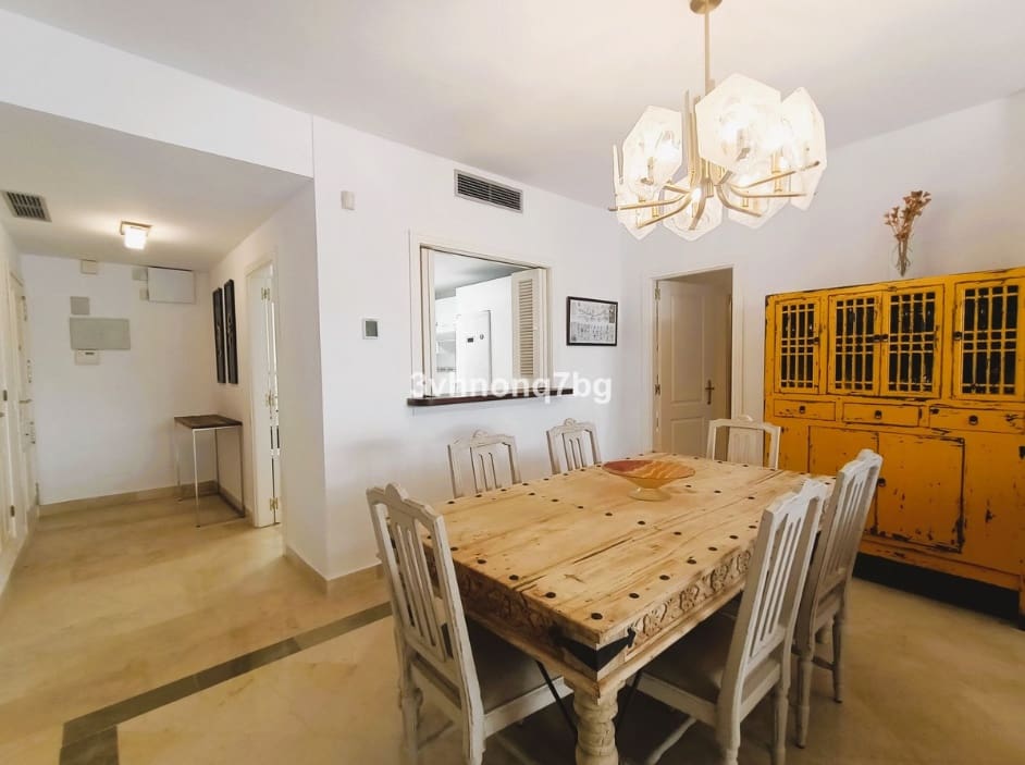 2 soverom Leilighet til salgs i Estepona med svømmebasseng garasje - € 450 000 (Ref: 9476051)