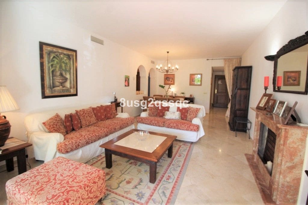 Apartamento de 2 habitaciones en Costalita en venta con piscina - 460.000 € (Ref: 9476057)