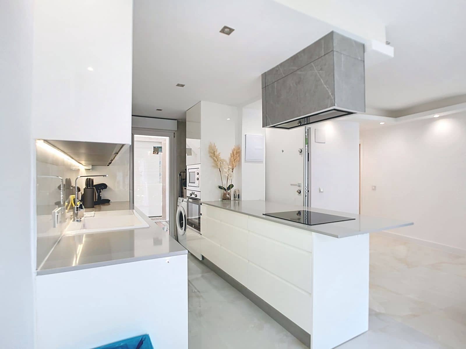 3 quarto Apartamento para venda em Estepona - 490 000 € (Ref: 9476070)