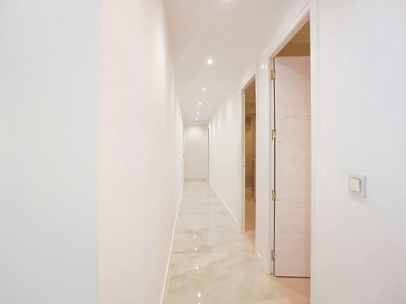 3 quarto Apartamento para venda em Estepona - 490 000 € (Ref: 9476070)