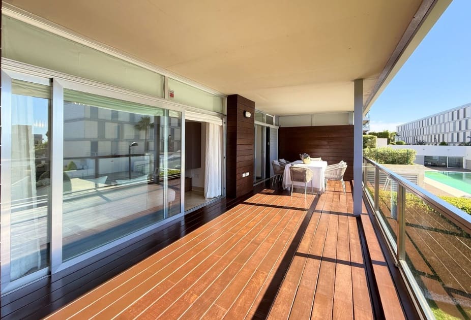 3 bedroom Apartment for sale in La Duquesa / Puerto de la Duquesa with pool garage - € 398,000 (Ref: 9476071)