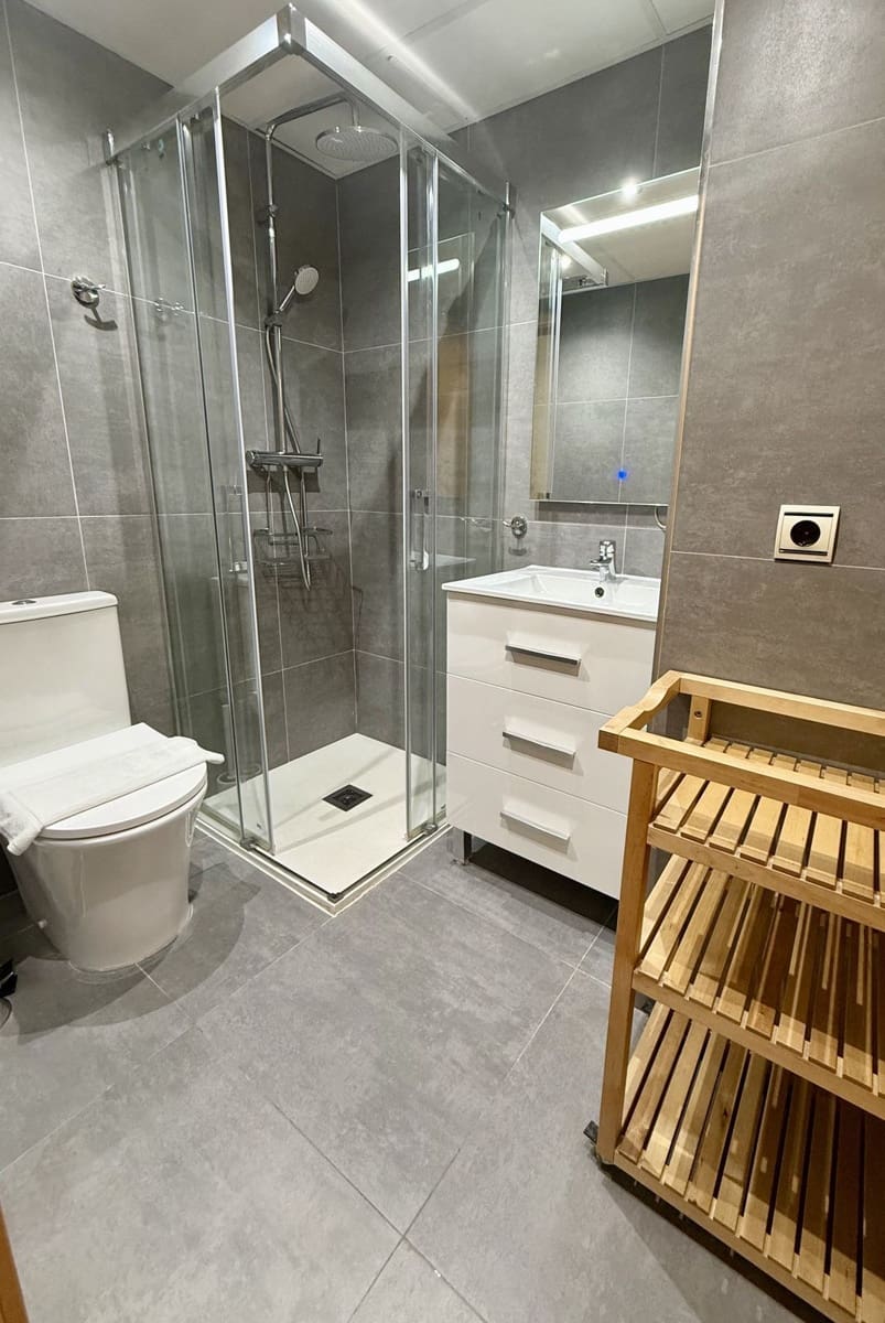 2 bedroom Apartment for sale in Mijas Costa with pool - € 385,000 (Ref: 9476078)