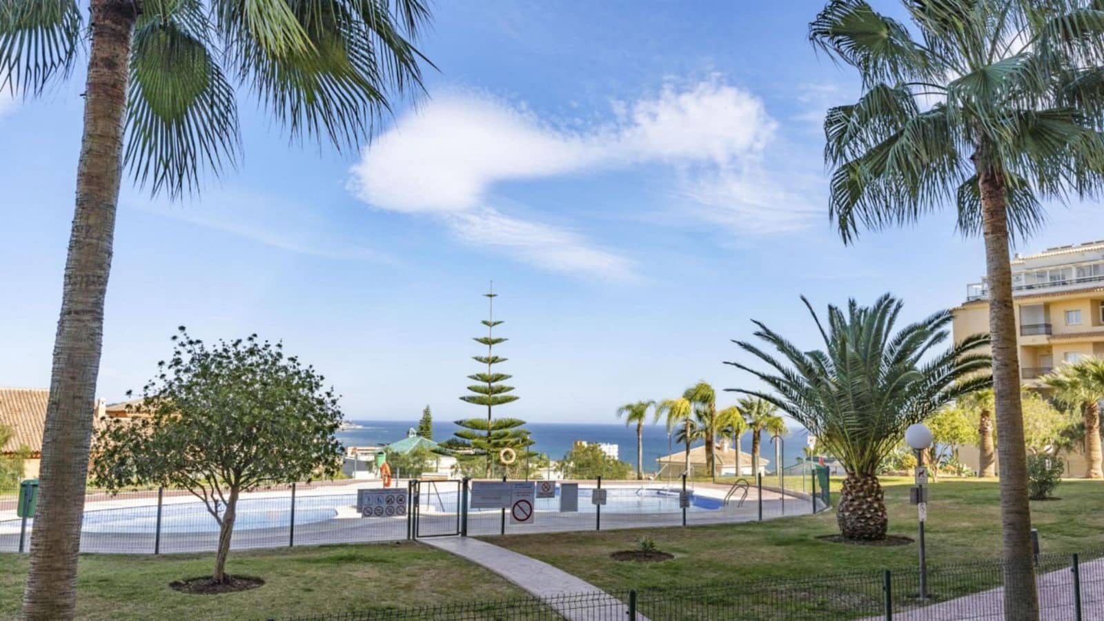 3 slaapkamer Appartement te koop in La Cala de Mijas met zwembad garage - € 475.000 (Ref: 9476080)