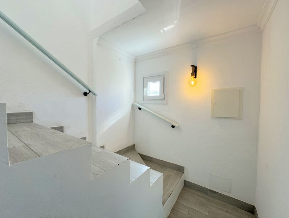 3 bedroom Townhouse for sale in La Duquesa / Puerto de la Duquesa with garage - € 425,000 (Ref: 9476108)