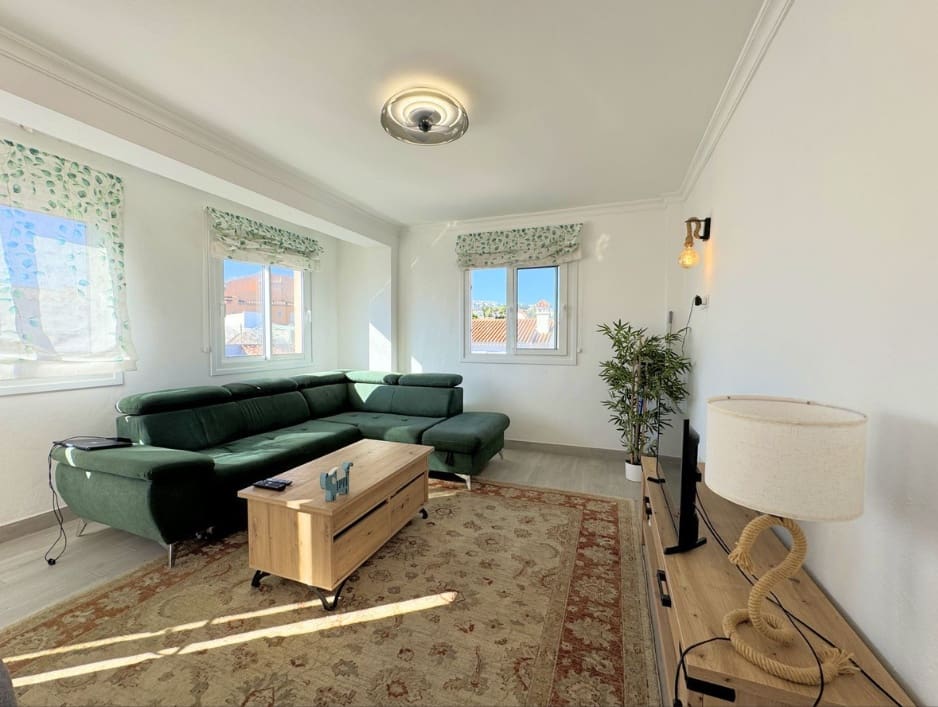 3 bedroom Townhouse for sale in La Duquesa / Puerto de la Duquesa with garage - € 425,000 (Ref: 9476108)