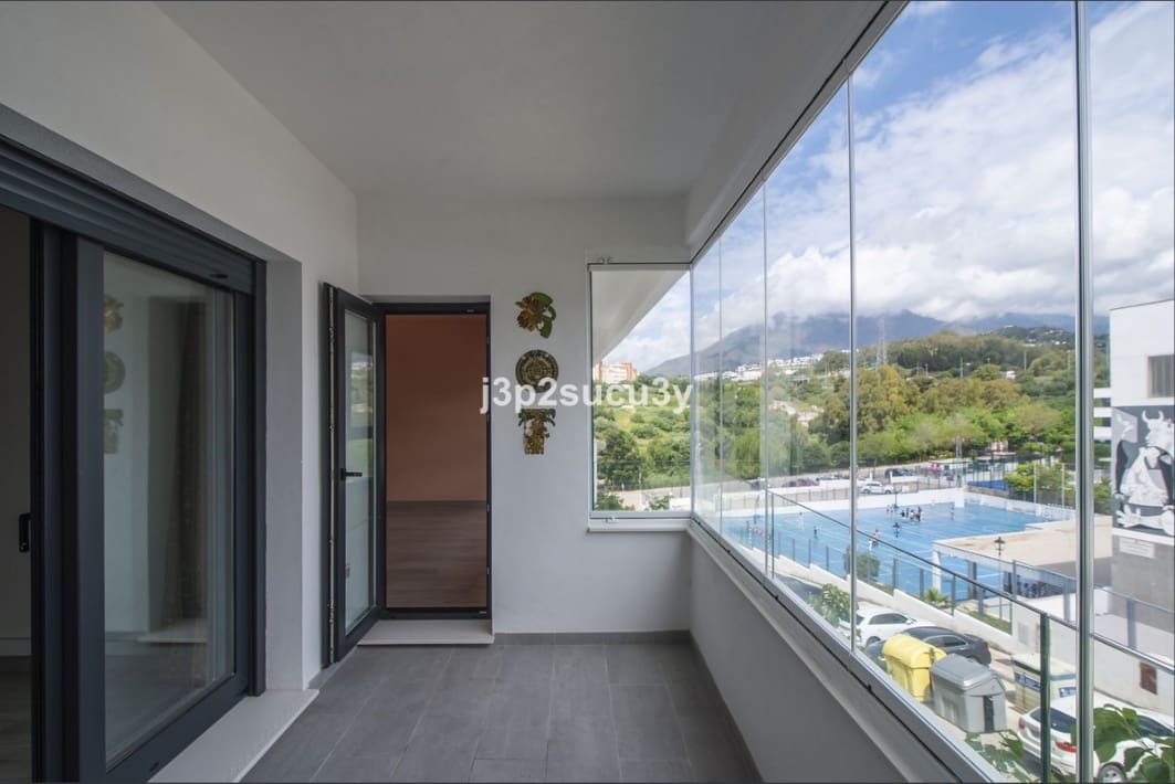 2 quarto Apartamento para venda em Estepona com piscina garagem - 370 000 € (Ref: 9478722)