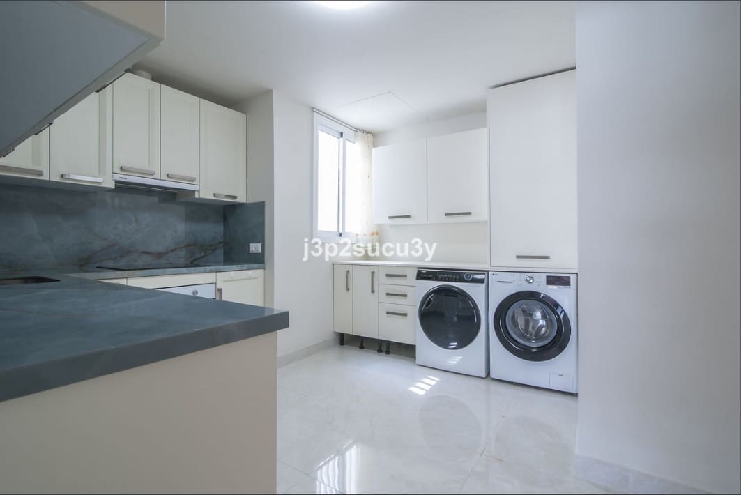 2 quarto Apartamento para venda em Estepona com piscina garagem - 370 000 € (Ref: 9478722)
