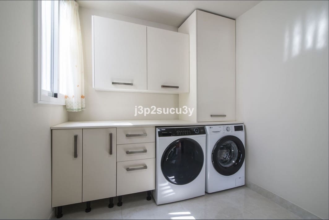 2 quarto Apartamento para venda em Estepona com piscina garagem - 370 000 € (Ref: 9478722)