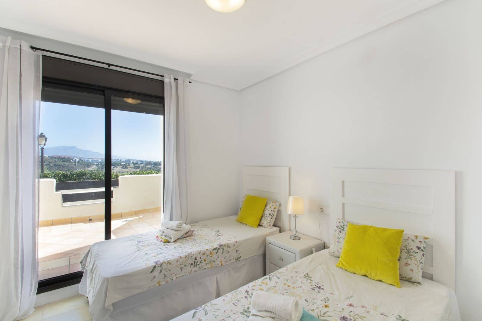 2 quarto Apartamento para venda em New Golden Mile com piscina garagem - 379 000 € (Ref: 9478726)