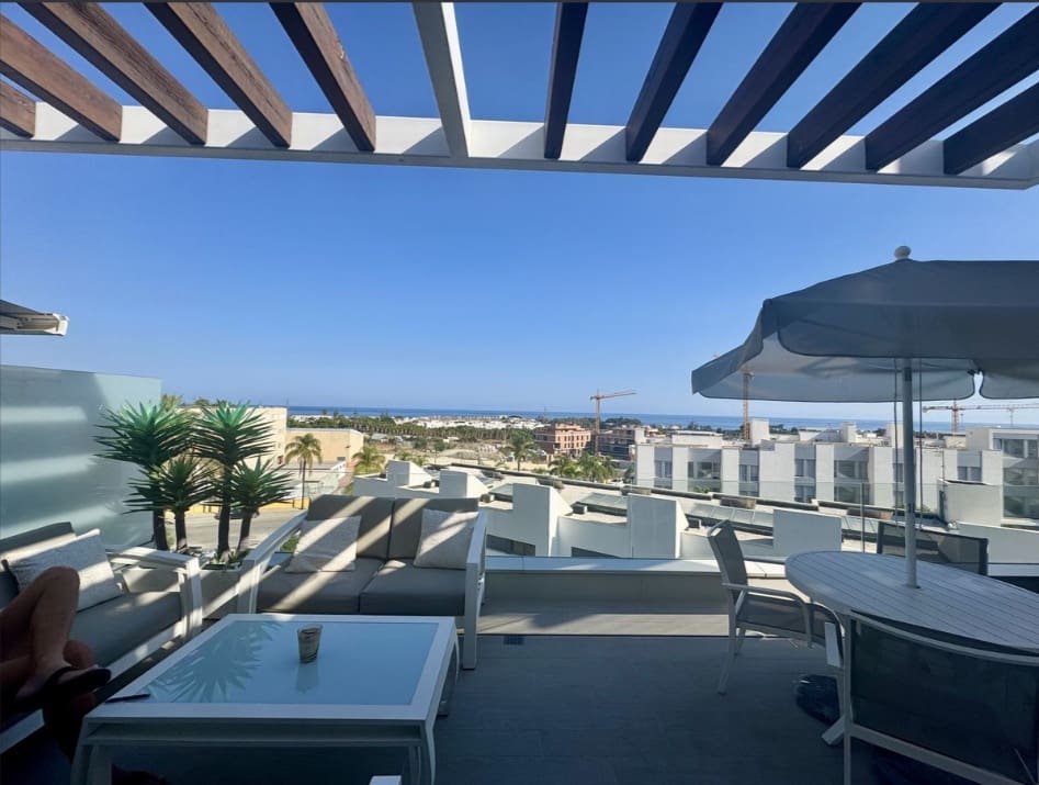 2 sovrum Takvåning till salu i Estepona med pool garage - 445 000 € (Ref: 9478734)
