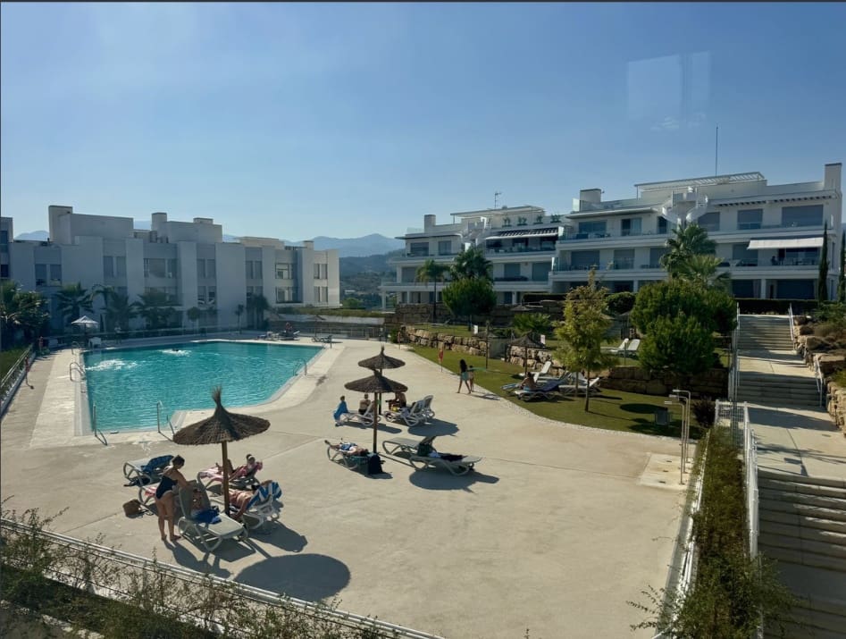 2 sovrum Takvåning till salu i Estepona med pool garage - 445 000 € (Ref: 9478734)