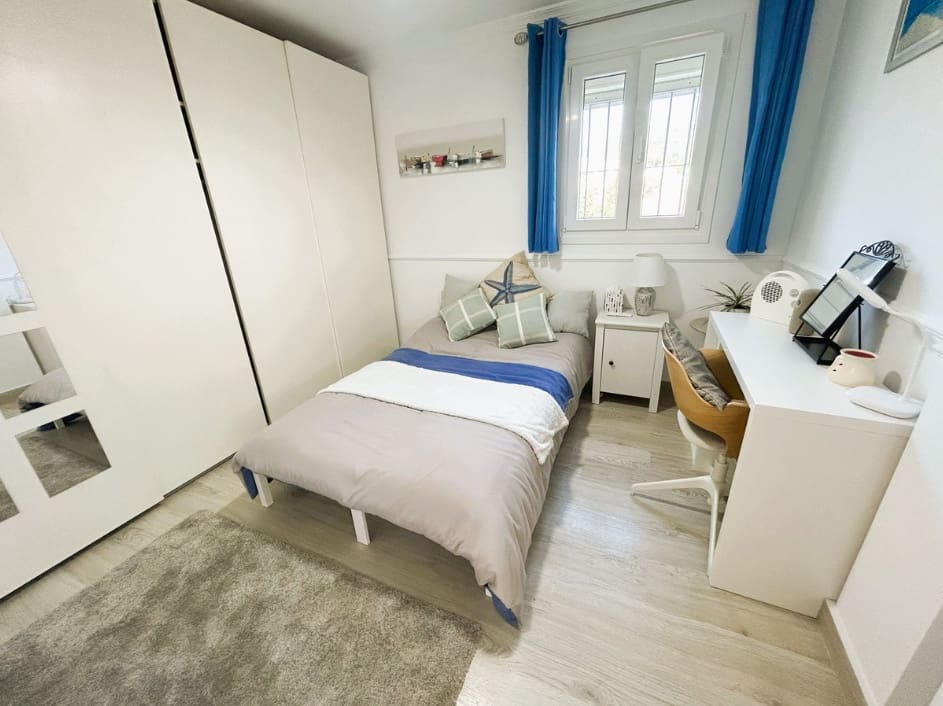 2 soverom Penthouse til salgs i La Duquesa / Puerto de la Duquesa - € 330 000 (Ref: 9478740)