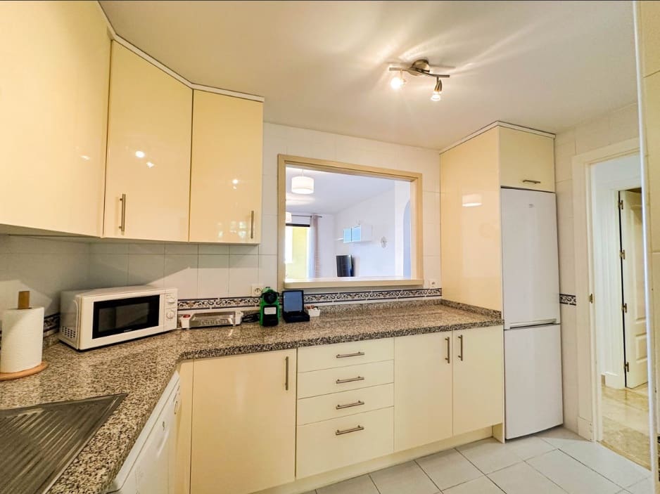 2 camera da letto Appartamento in vendita in La Duquesa / Puerto de la Duquesa con piscina garage - 334.000 € (Rif: 9478834)