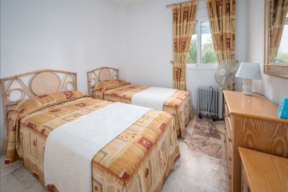 2 bedroom Apartment for sale in La Cala de Mijas with pool - € 375,000 (Ref: 9478851)