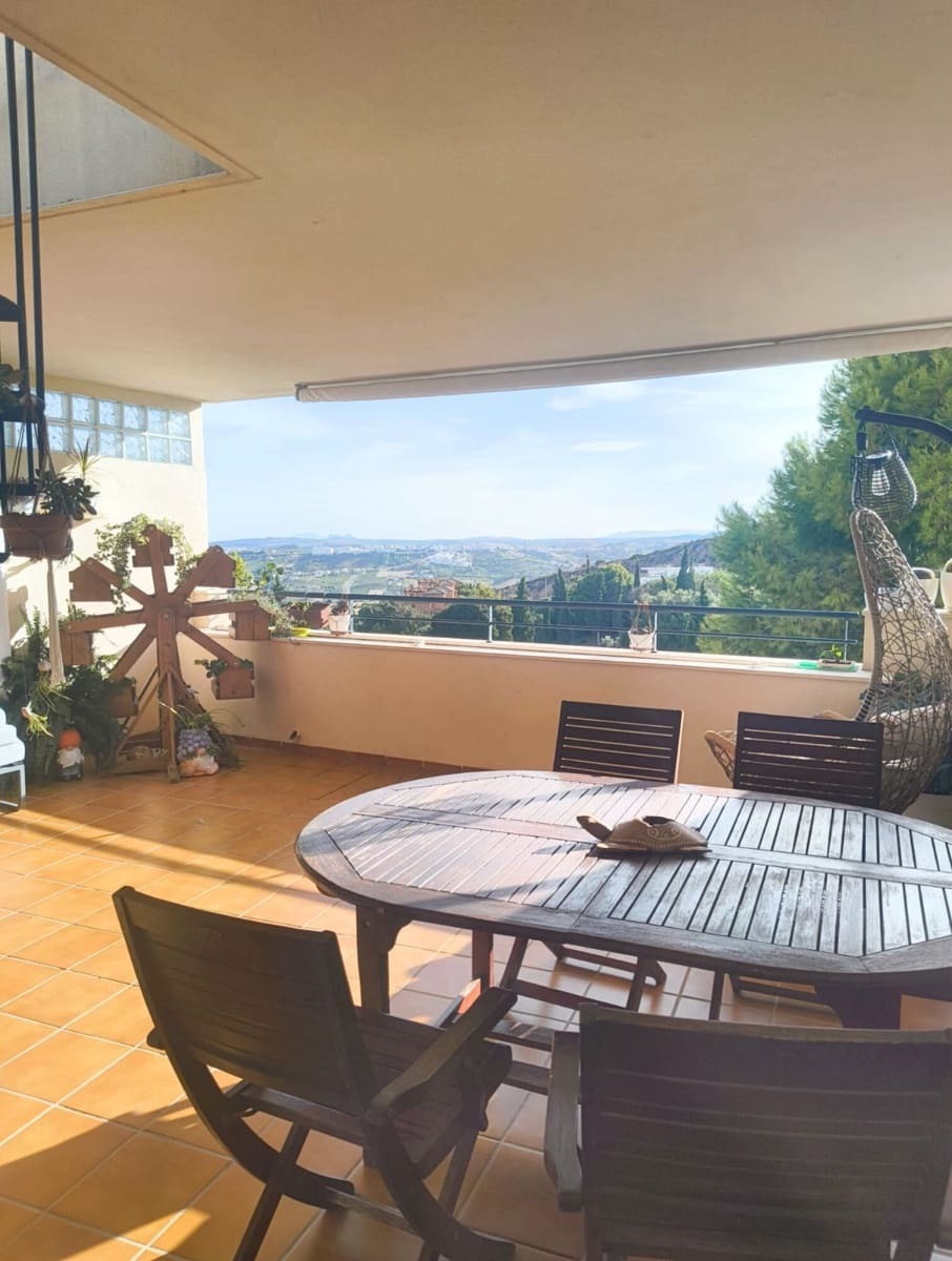 3 bedroom Penthouse for sale in Casares with pool garage - € 276,600 (Ref: 9478860)