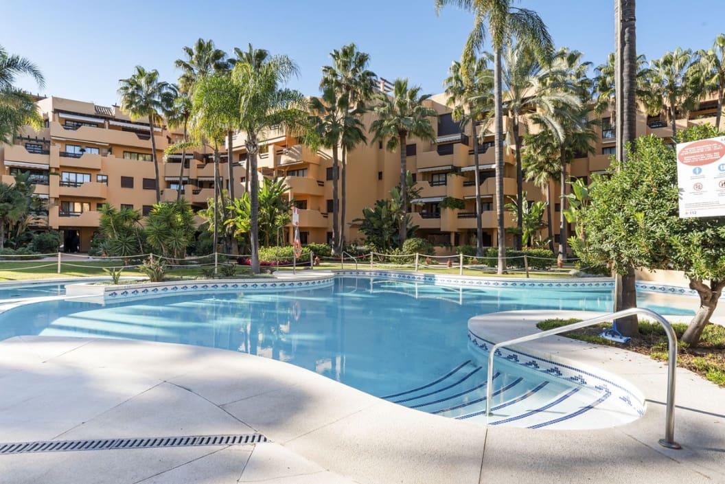 2 sovrum Lägenhet till salu i Costalita med pool garage - 475 000 € (Ref: 9478863)