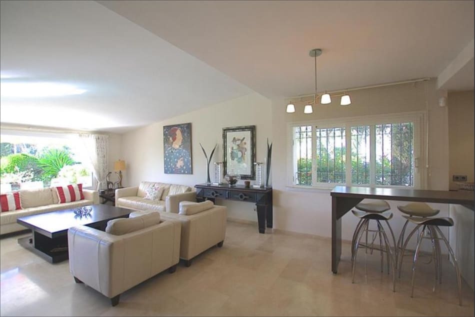 3 bedroom Semi-detached Villa for sale in Malaga city with pool - € 495,000 (Ref: 9479210)