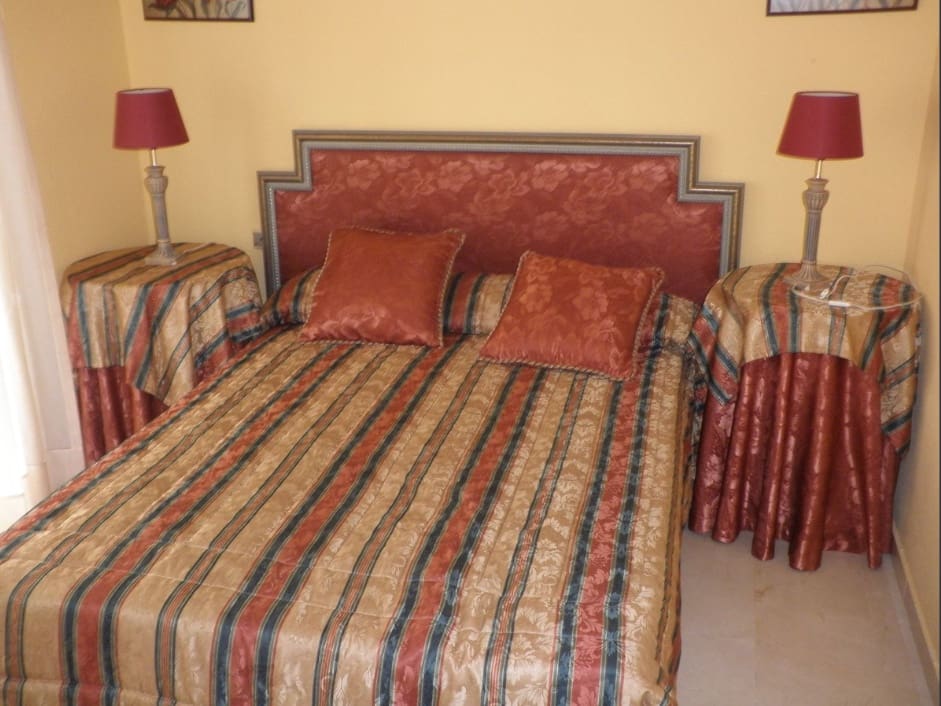 5 sypialnia Dom na sprzedaż w Estepona z basenem - 435 000 € (Ref: 9479233)