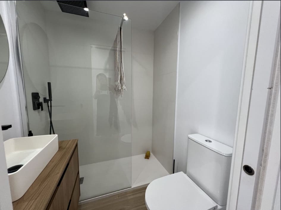 2 bedroom Apartment for sale in Calahonda with pool - € 449,000 (Ref: 9479247)