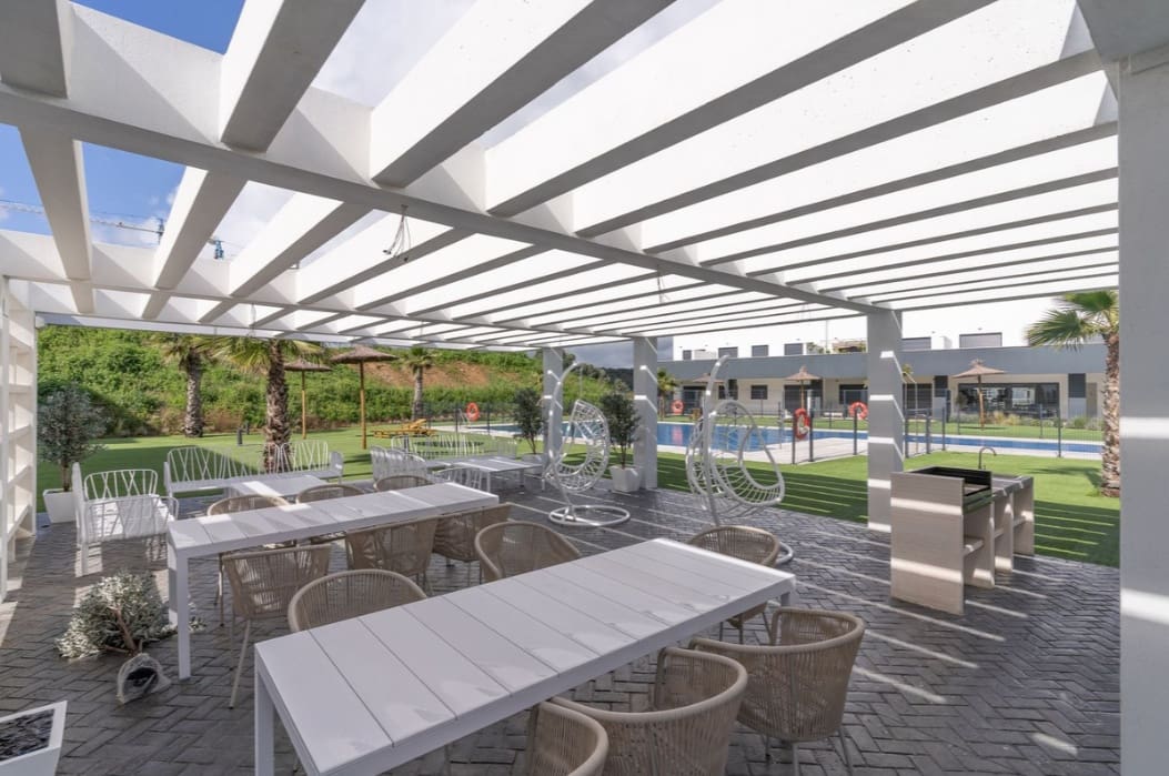 2 makuuhuone Huoneisto myytävänä paikassa Estepona mukana uima-altaan 
autotalli - 420 000 € (Ref: 9479291)