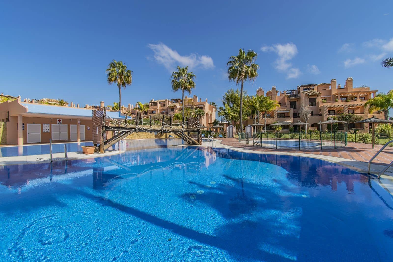 2 bedroom Apartment for sale in La Villajoyosa / Vila Joiosa with pool garage - € 419,000 (Ref: 9481338)