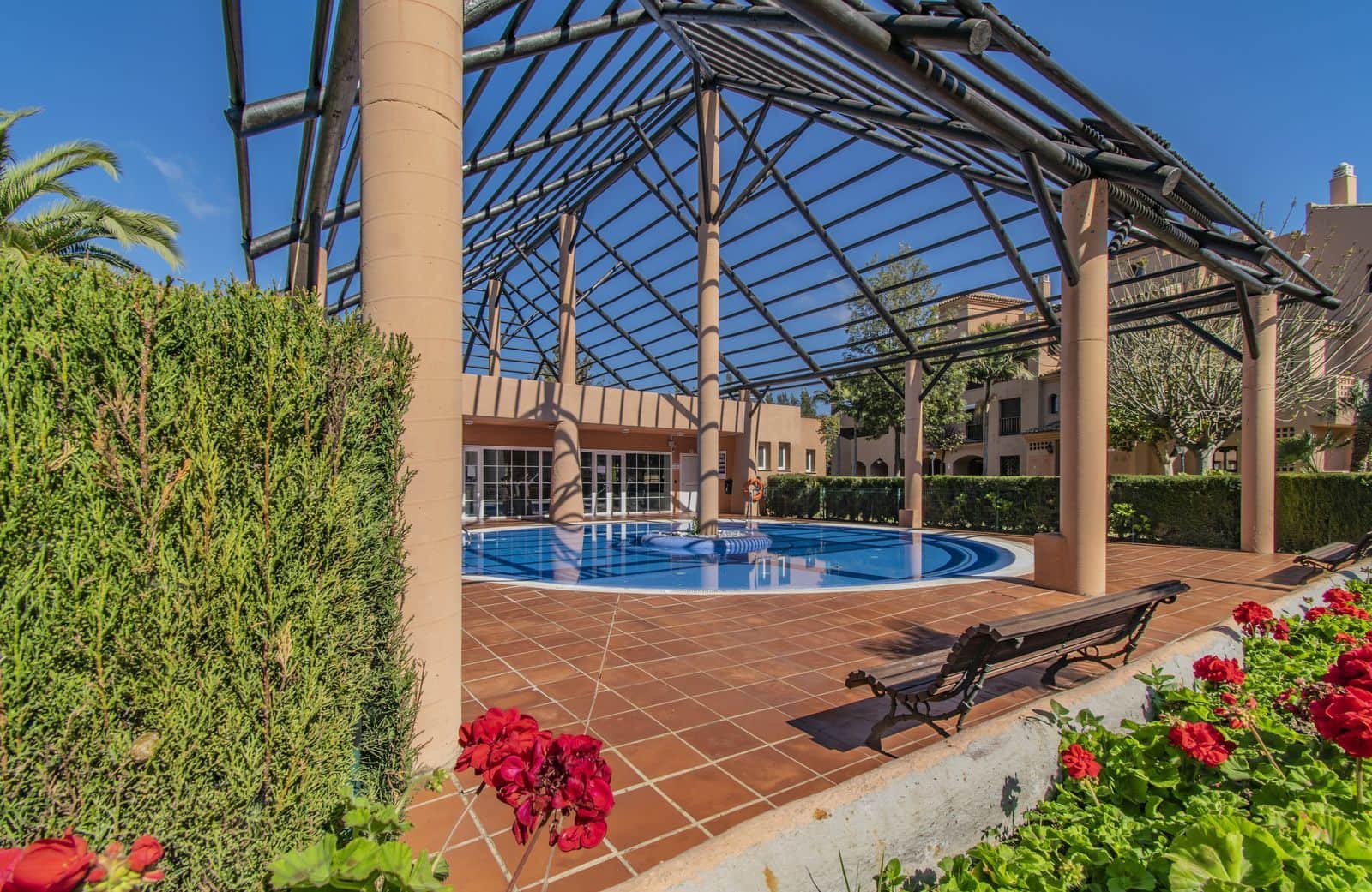 2 bedroom Apartment for sale in La Villajoyosa / Vila Joiosa with pool garage - € 419,000 (Ref: 9481338)