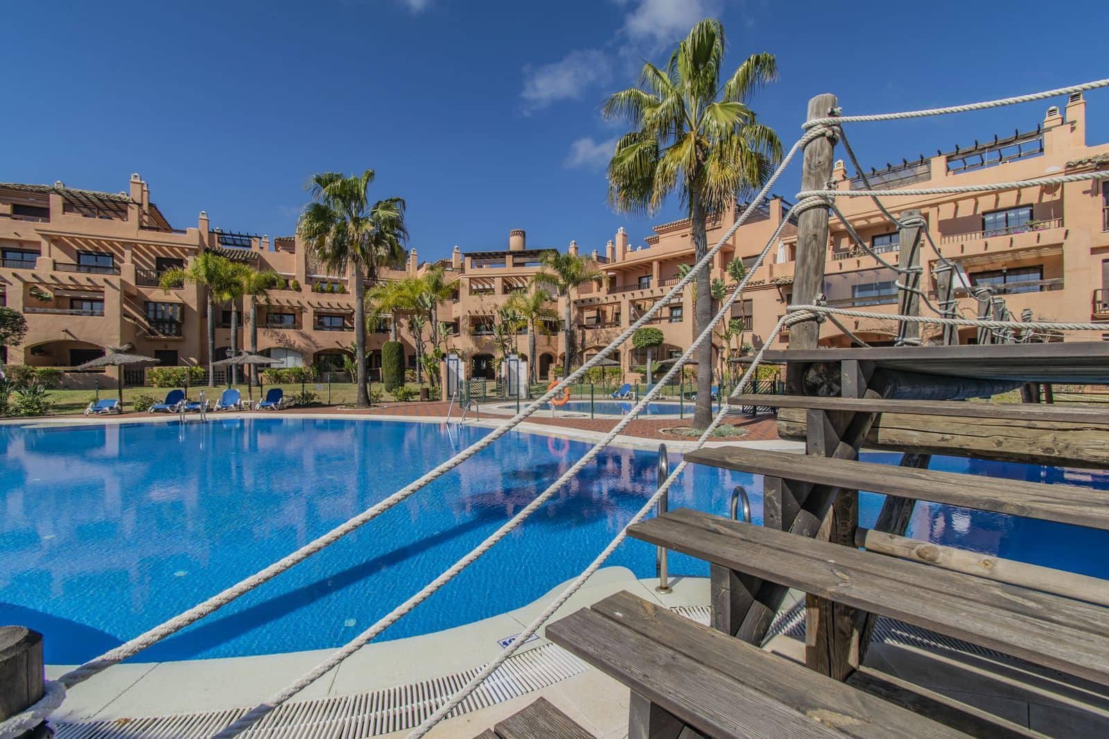 2 bedroom Apartment for sale in La Villajoyosa / Vila Joiosa with pool garage - € 419,000 (Ref: 9481338)