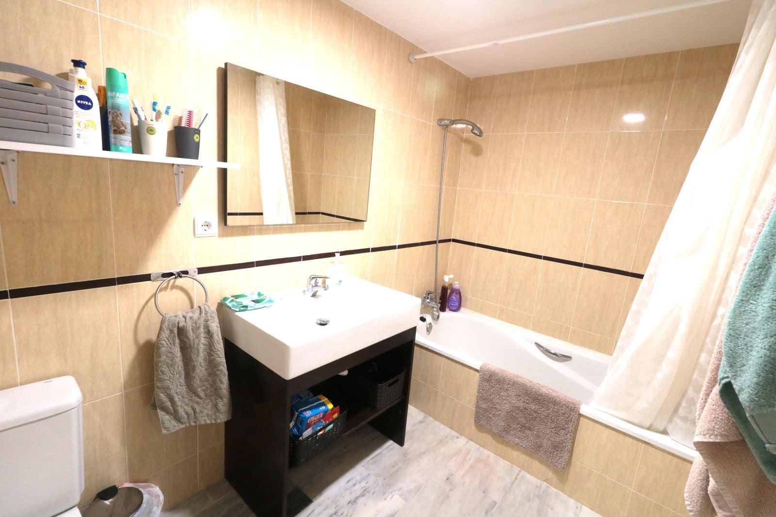 2 bedroom Apartment for sale in Manilva with pool garage - € 276,000 (Ref: 9481391)