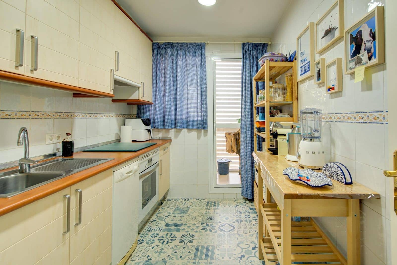 2 bedroom Apartment for sale in La Cala de Mijas with pool garage - € 379,900 (Ref: 9481505)