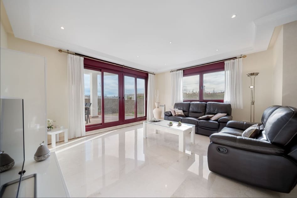 2 slaapkamer Appartement te koop in Casares met zwembad garage - € 365.000 (Ref: 9481521)