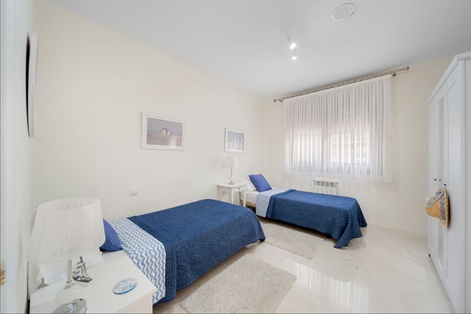 2 slaapkamer Appartement te koop in Casares met zwembad garage - € 365.000 (Ref: 9481521)