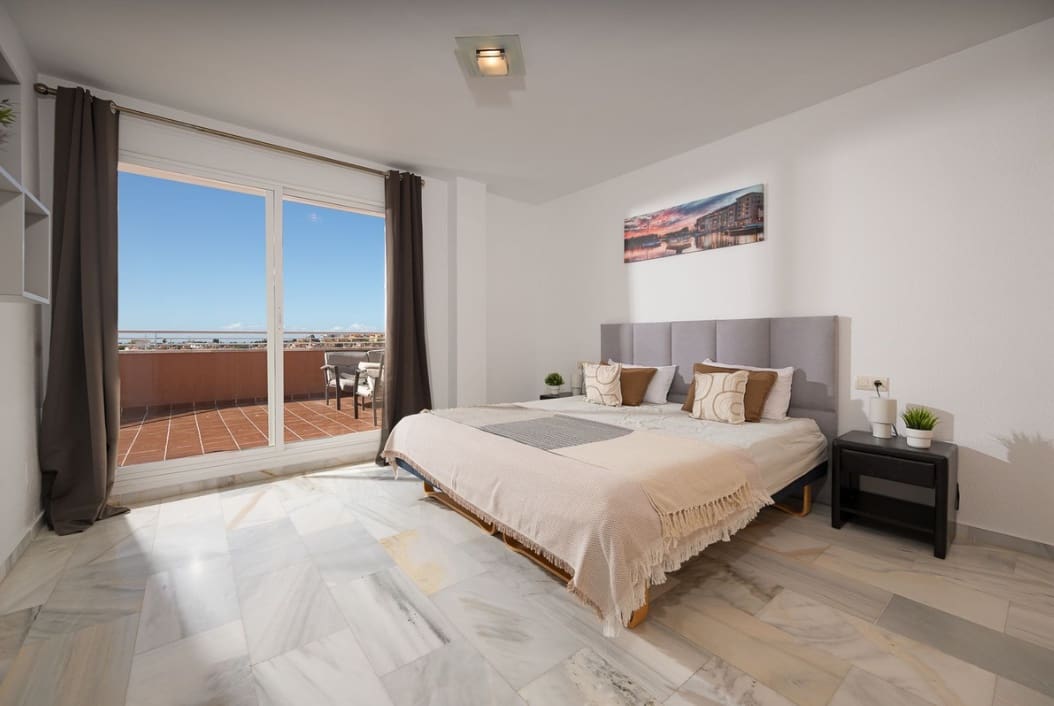 2 bedroom Penthouse for sale in Riviera del Sol - € 375,000 (Ref: 9482174)