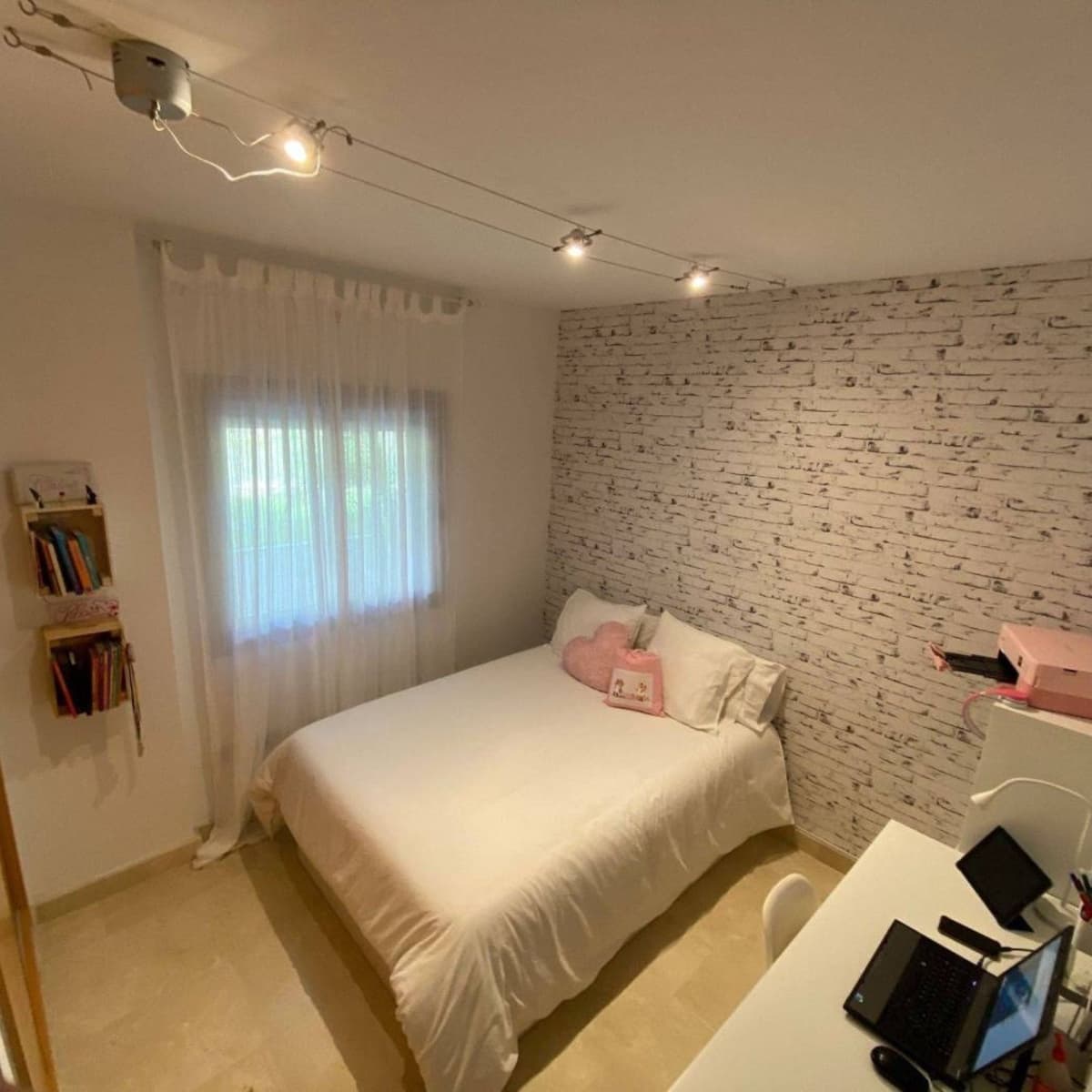 2 bedroom Apartment for sale in Estepona with pool garage - € 350,000 (Ref: 9482179)