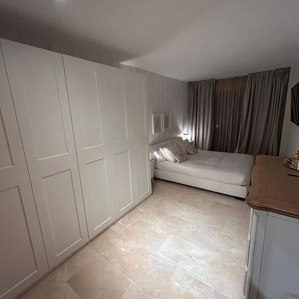 2 bedroom Apartment for sale in Estepona with pool garage - € 350,000 (Ref: 9482179)