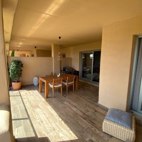 2 bedroom Apartment for sale in Estepona with pool garage - € 350,000 (Ref: 9482179)