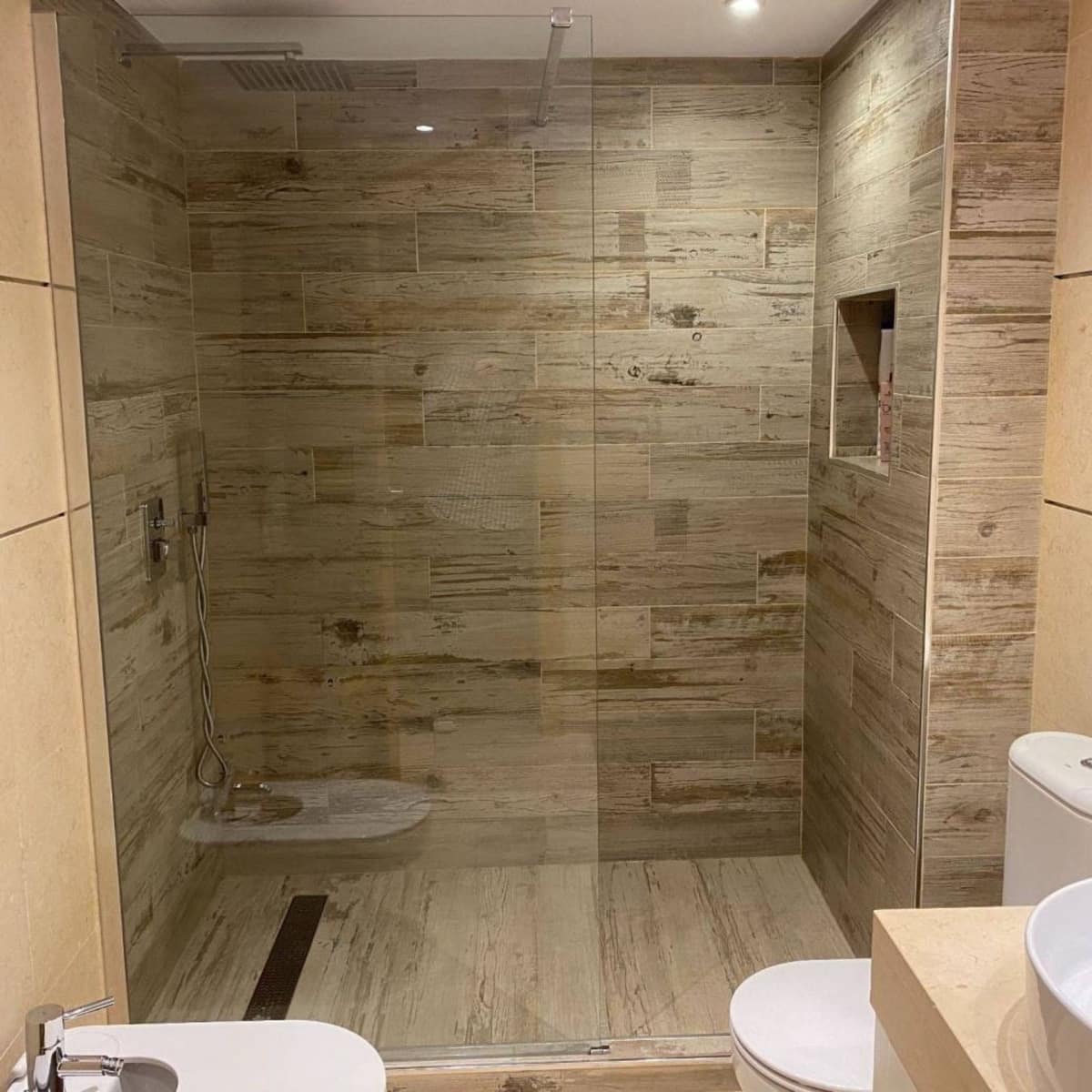 2 bedroom Apartment for sale in Estepona with pool garage - € 350,000 (Ref: 9482179)