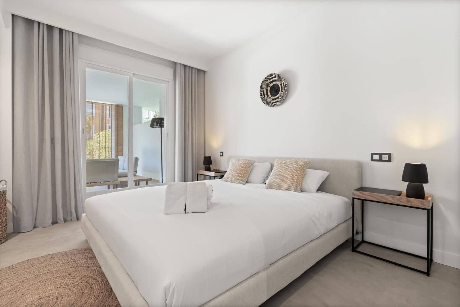 2 slaapkamer Appartement te koop in New Golden Mile met zwembad - € 470.000 (Ref: 9482196)