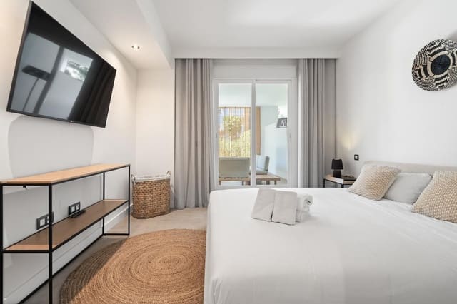 2 slaapkamer Appartement te koop in New Golden Mile, Estepona met zwembad - € 470.000 (Ref: 9482196)