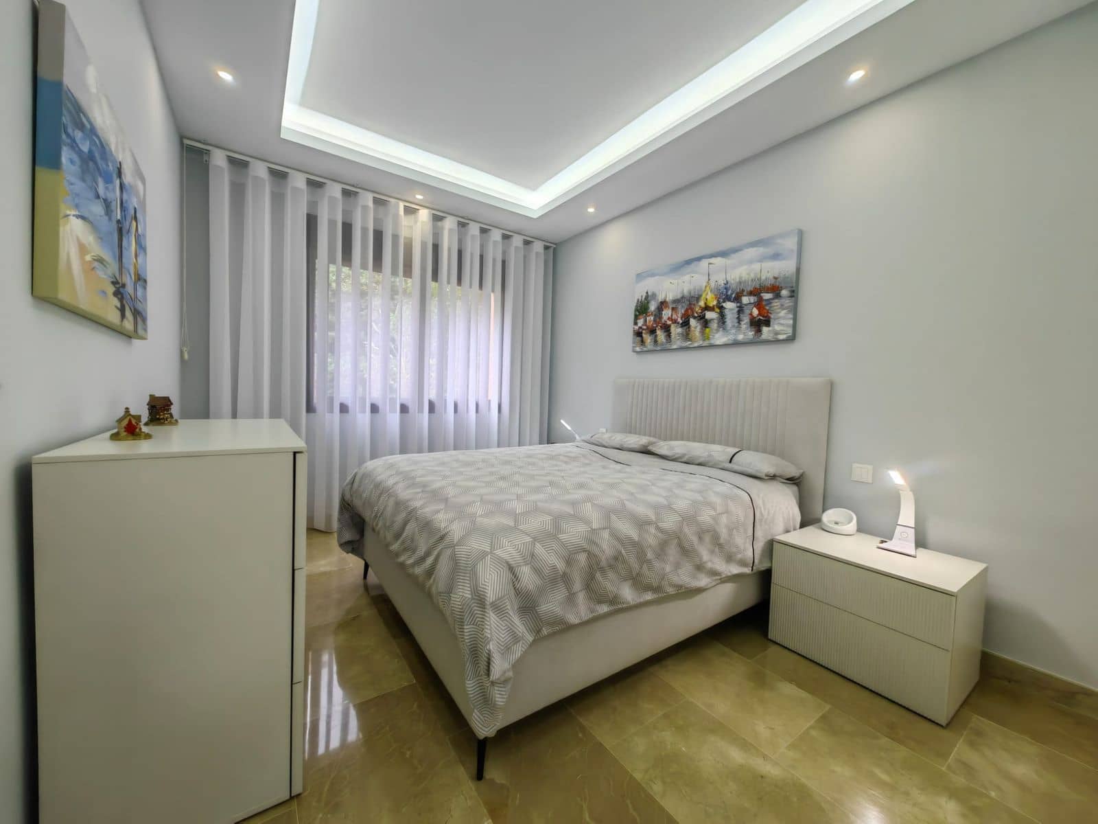 2 bedroom Apartment for sale in La Duquesa / Puerto de la Duquesa with pool garage - € 298,000 (Ref: 9482201)