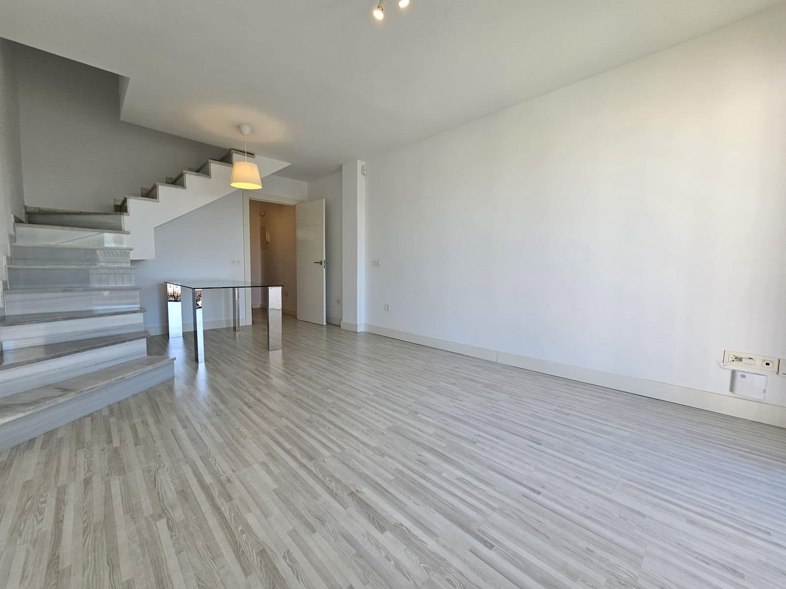 4 bedroom Apartment for sale in Riviera del Sol with pool - € 379,500 (Ref: 9482202)