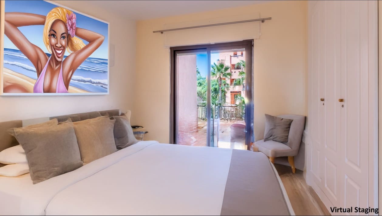 2 bedroom Apartment for sale in San Luis de Sabinillas with pool - € 266,000 (Ref: 9497843)