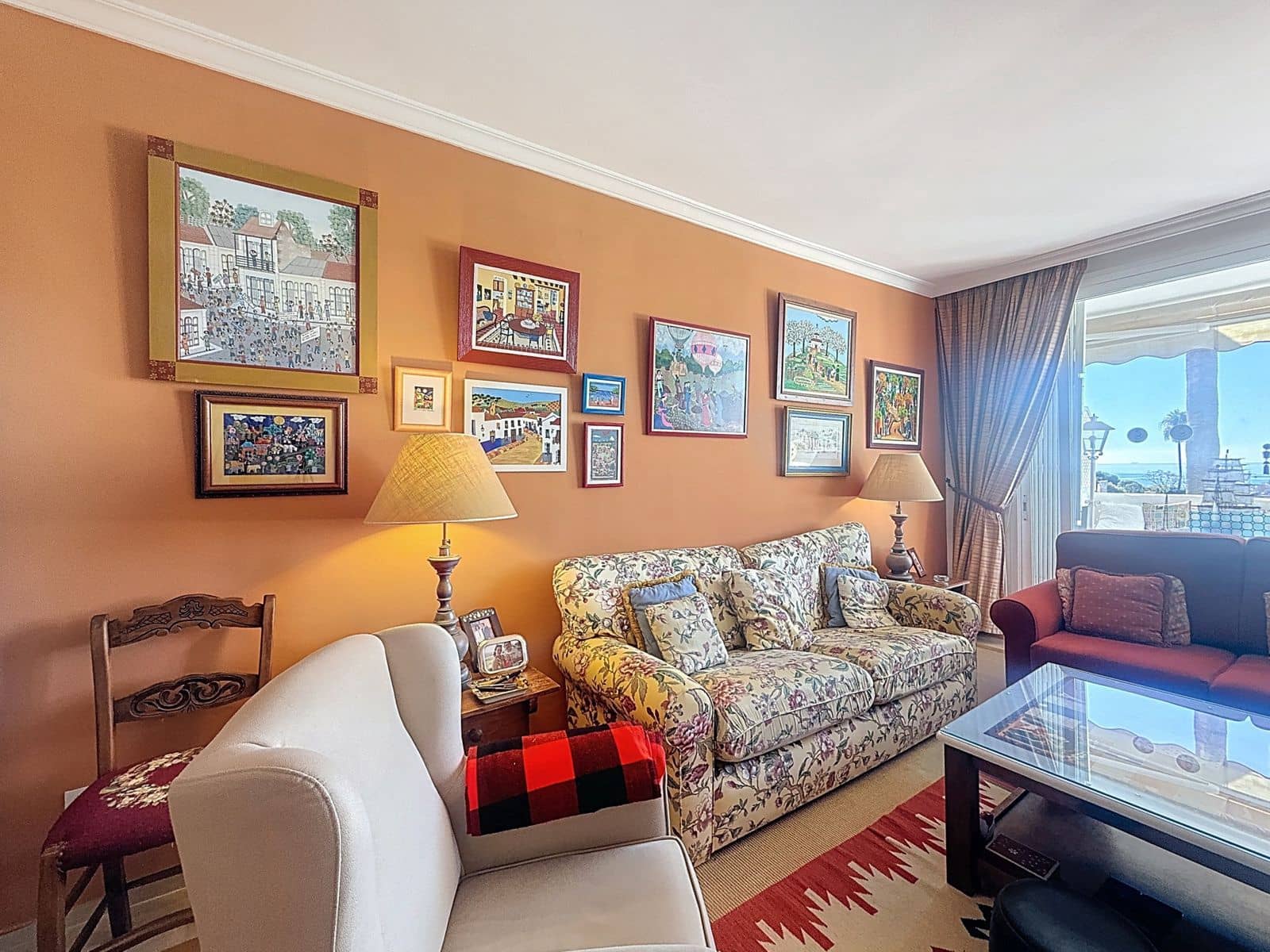 2 bedroom Apartment for sale in La Duquesa / Puerto de la Duquesa with pool - € 400,000 (Ref: 9499135)