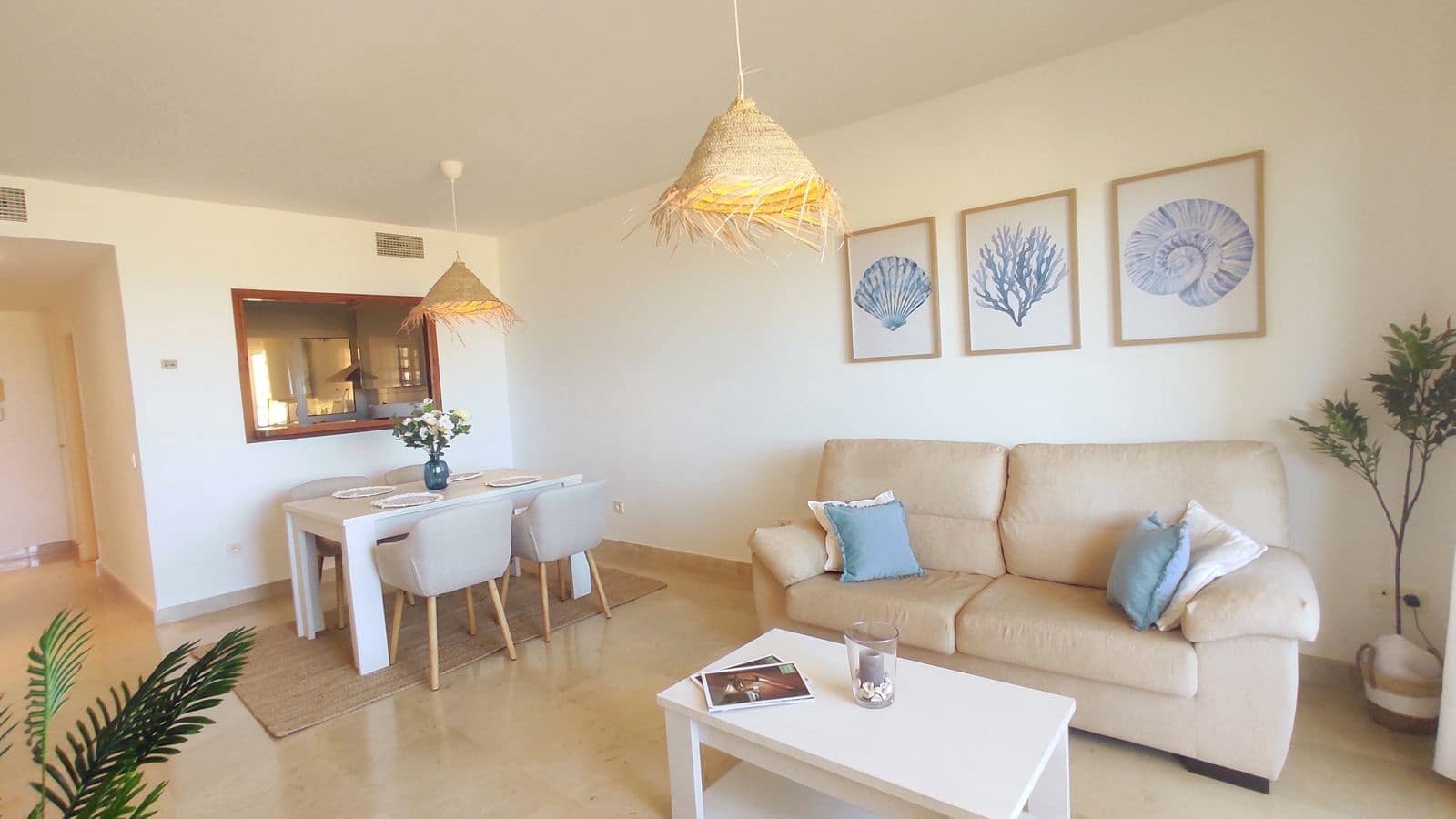 2 bedroom Apartment for sale in La Duquesa / Puerto de la Duquesa with garage - € 260,000 (Ref: 9499144)